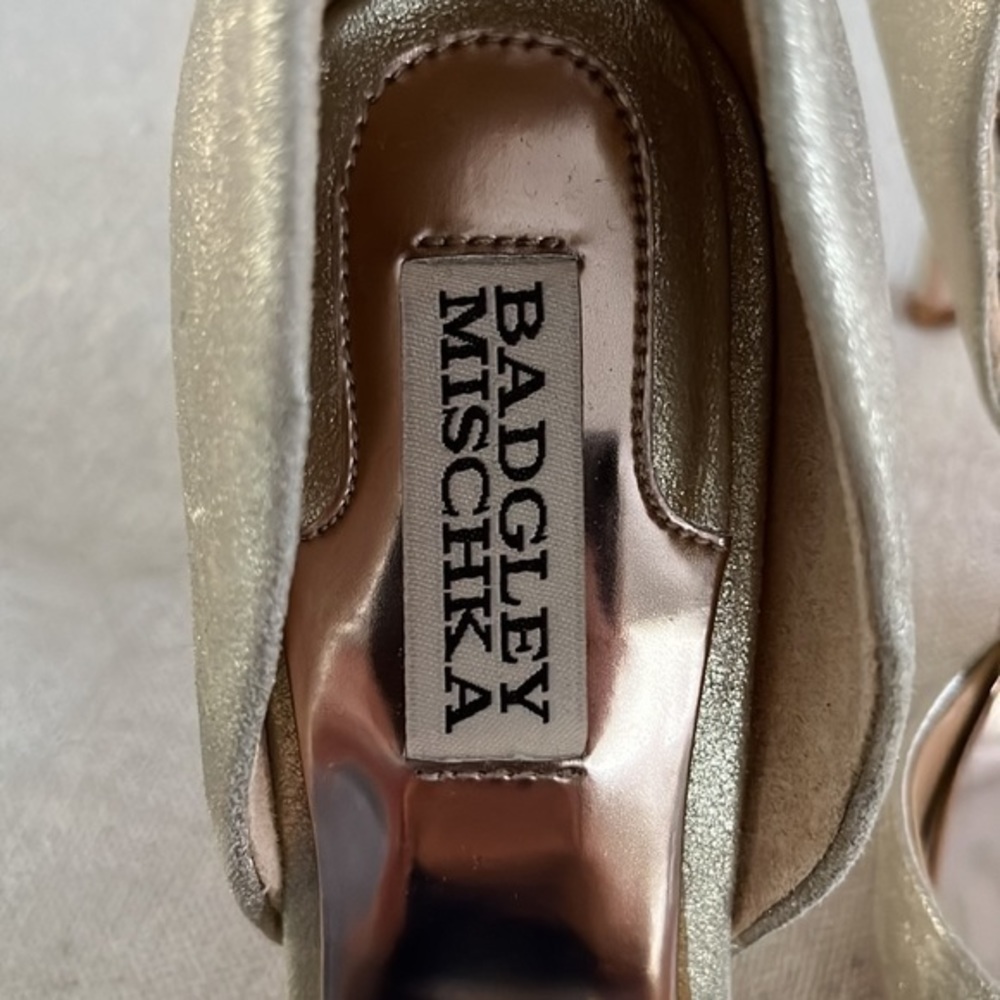 Badgley Mischka Jeweled Peep Toe D’Orsay Giana II‎ Pumps Size 6-1/2 - Picture 2 of 11